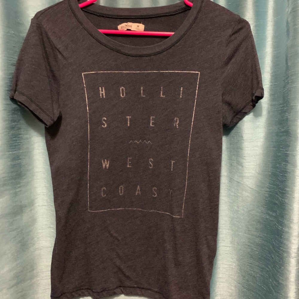Hollister top